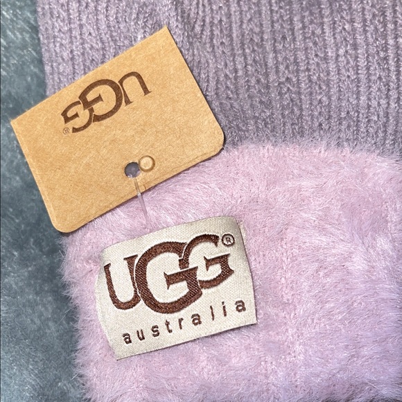 UGG Lavender Knit Mittens with Soft Plush Pink Trim NWT Luxury Gloves - Picture 2 of 11